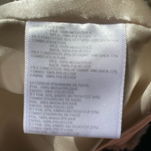 Laundry by Shelli Secal faux fur Coat. - Picture 3 of 7